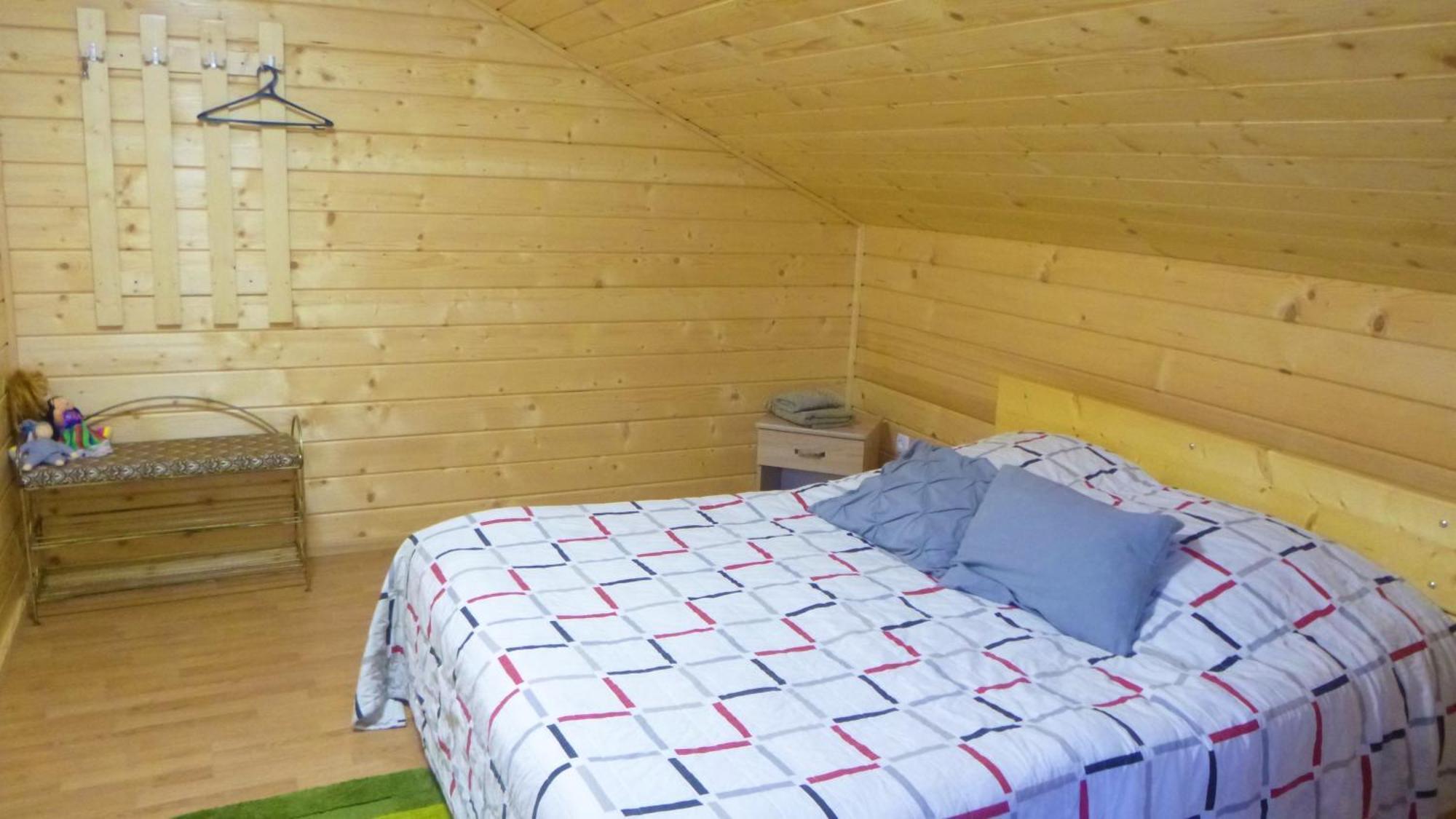 Pid lisochkom Verchovyna Rum bild